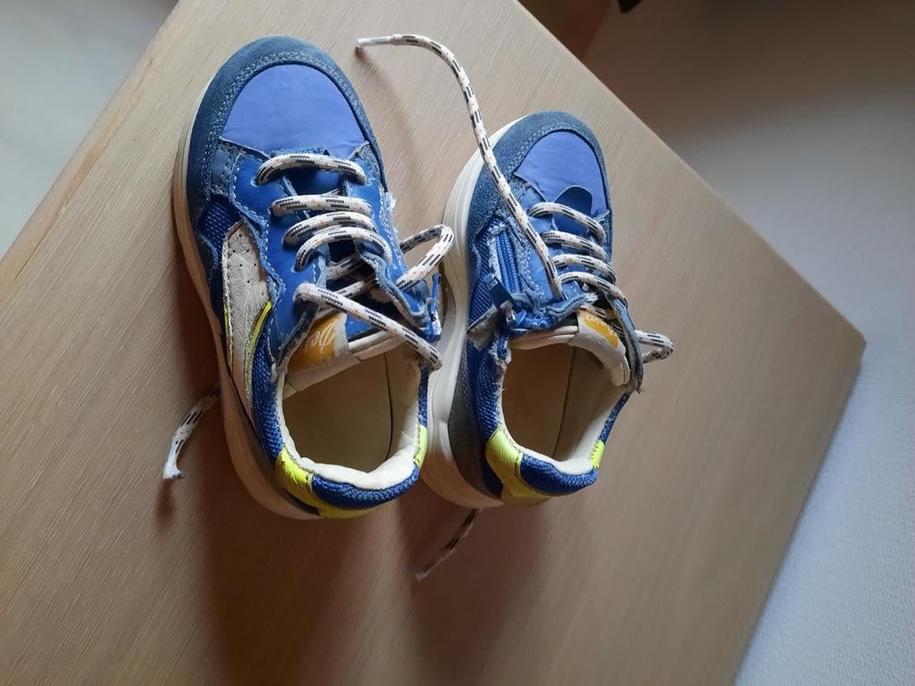 Kinderschoenen maat 25, Enlèvement