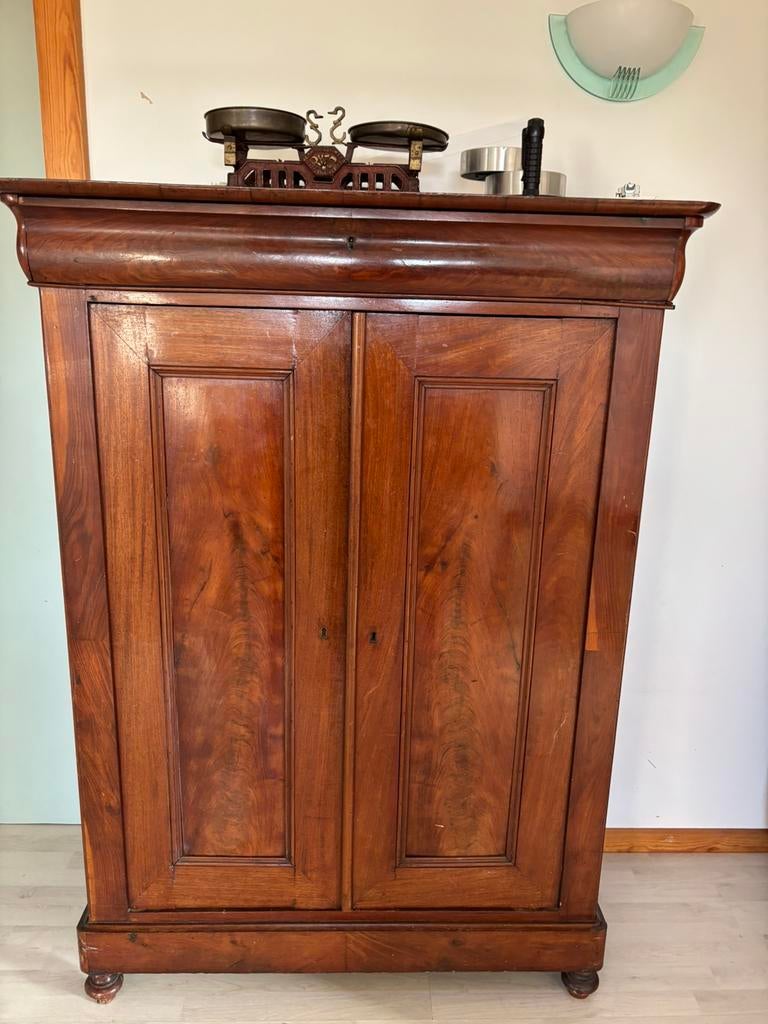 Antieke kast, Ophalen