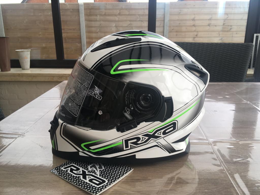 Nieuwe motorhelm RXA maat:S,M,L met ingebouwd donker vizier, Enlèvement ou Envoi, Neuf, avec ticket, M, Autres marques