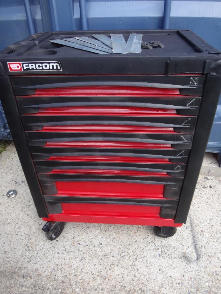 Facom servante et outils, Enlèvement, Utilisé