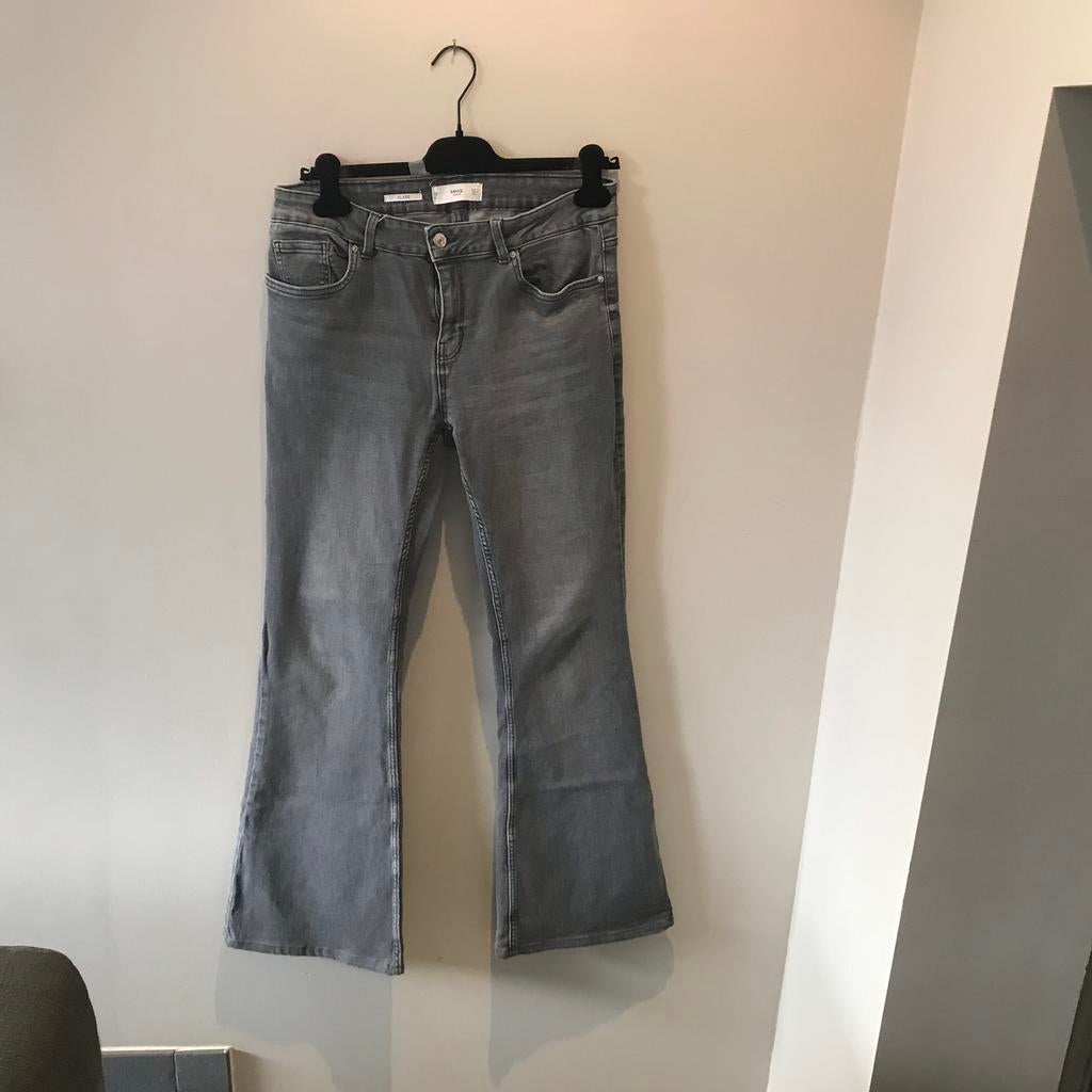 Flare jeans Mango maat 40, Ophalen of Verzenden, Zo goed als nieuw, Grijs, W30 - W32 (confectie 38/40)