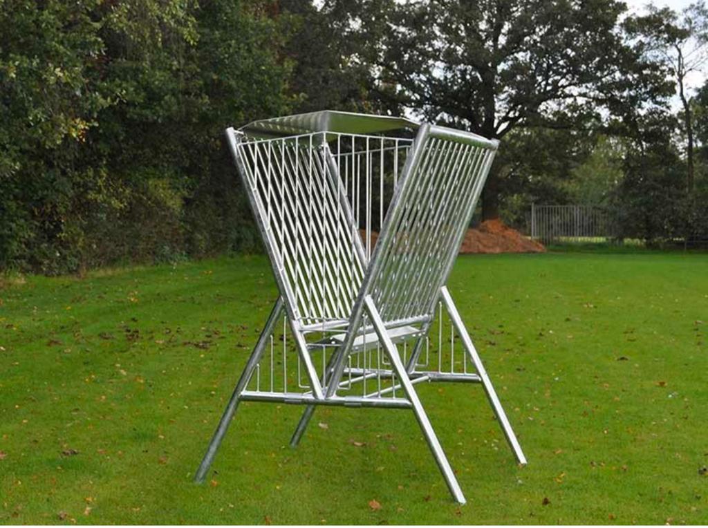 Hooiruif zonder dak .