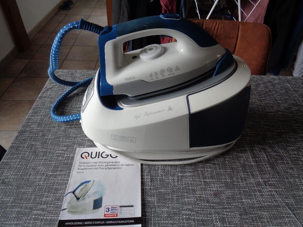 fer à repasser a vapeurs -Quigg-, Elektronische apparatuur, Strijkijzers en Strijkplanken, Ophalen, Gebruikt, Strijkijzer met snoer
