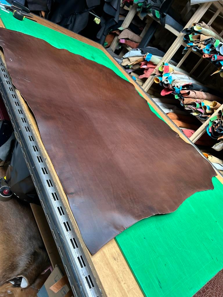 Cognac hele tuigleer 3 mm dikte half soepel nr3, Hobby en Vrije tijd, Stoffen en Lappen, Ophalen of Verzenden, Zo goed als nieuw