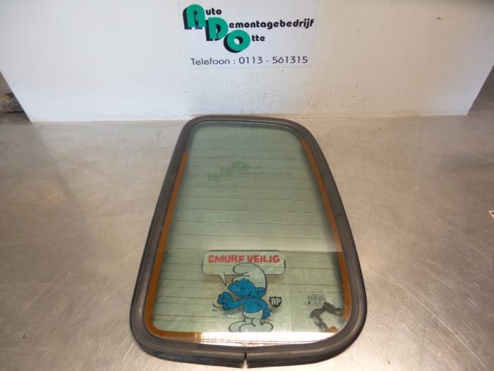 Vitre arrière d'un Seat Inca, -, Utilisé, -, Seat