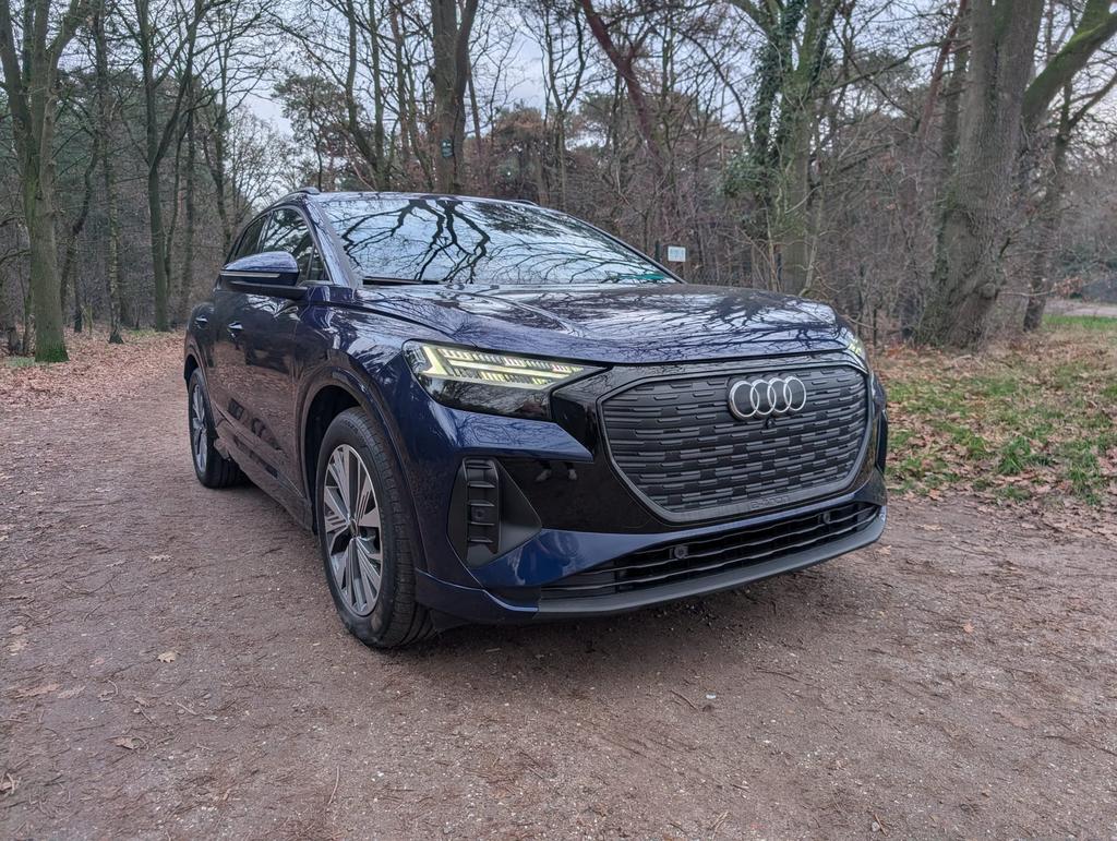 Audi Q4 etron 2023 1e eig 73000km pano leder, Auto's, Audi, Blauw, Leder, SUV of Terreinwagen, BTW verrekenbaar