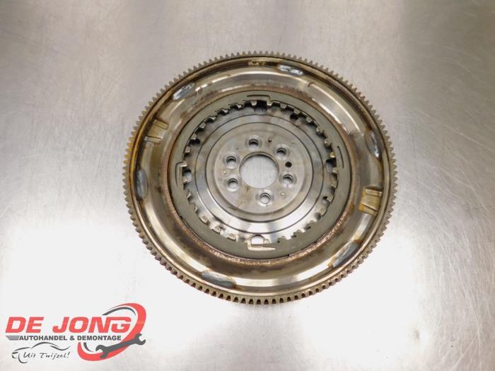 Dubbele massa vliegwiel van een Audi A3, Auto-onderdelen, Motor en Toebehoren, Audi, Gebruikt, 3 maanden garantie, Ophalen of Verzenden