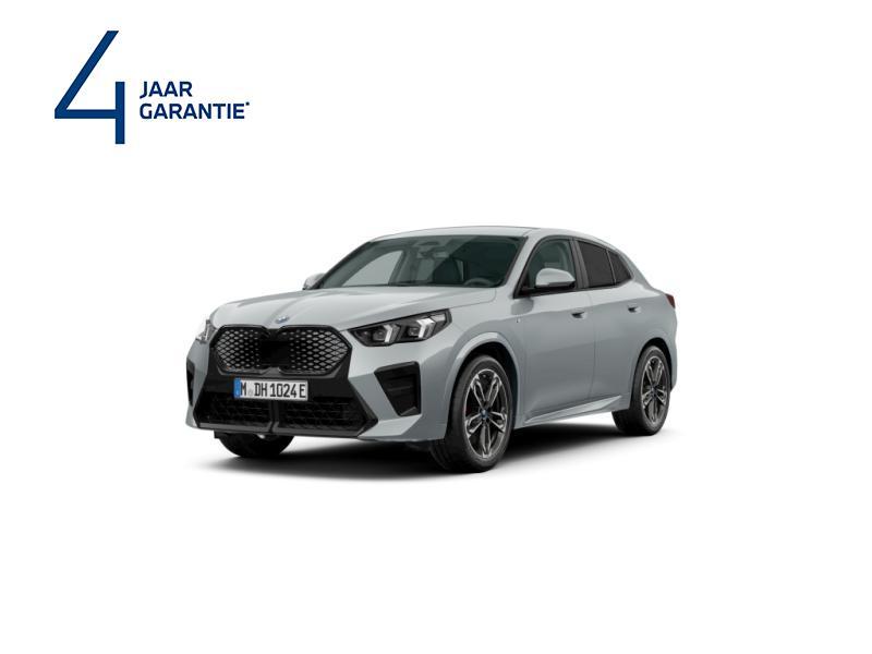 BMW iX2 xDrive30 / M Sport Pro, Auto's, BMW, Automaat, X2, Zwart, 313 pk