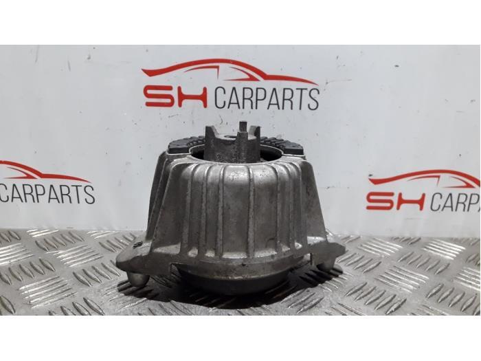 Support moteur d'un Mercedes C-Klasse, 3 mois de garantie, Utilisé, -, -