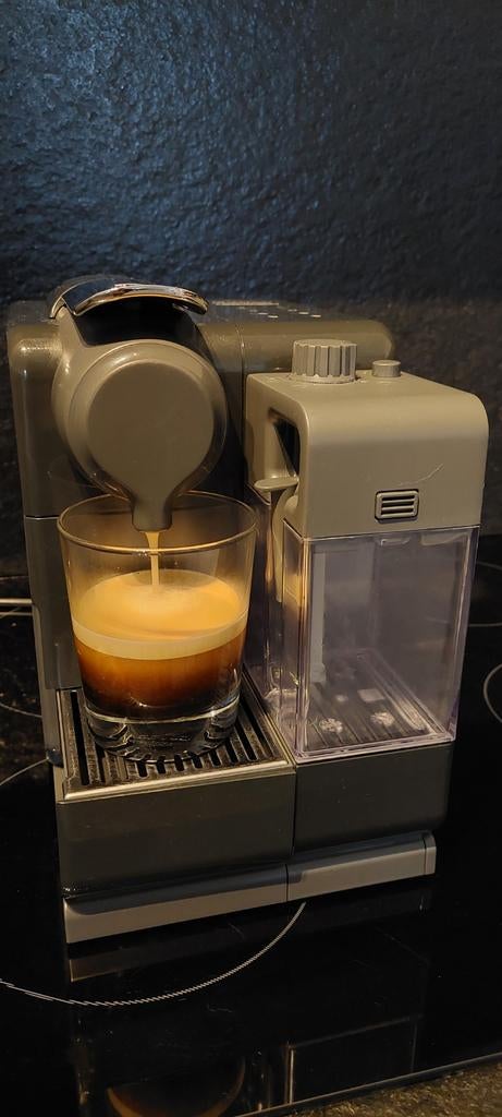 Machine à café De'Longhi Nespresso Lattissima Touch, Enlèvement ou Envoi, Cafetière