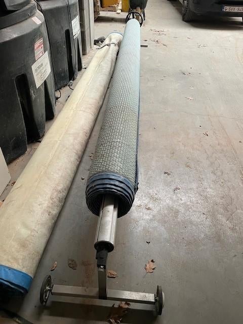 Bâche à bulles pour piscine 8x4 m + enrouleur, Jardin & Terrasse, Enlèvement, Utilisé, Couverture de piscine
