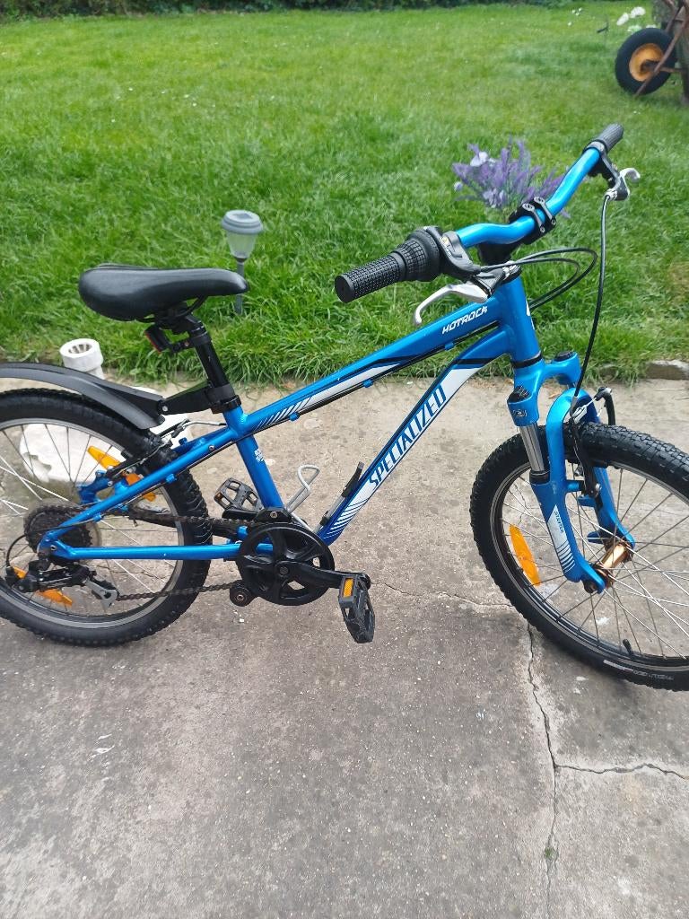 VELO VTT ENFANT DE 6 A 10 ANS SPECIALIZED HOTROCK, Vélos & Vélomoteurs, Enlèvement, Comme neuf