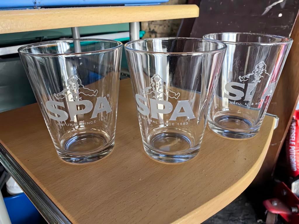 3 verres de Spa, Collections, Comme neuf, Verre à eau