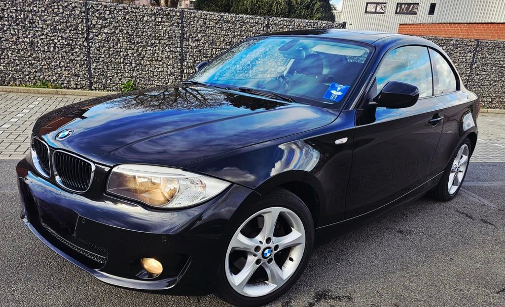 BMW 120i Coupé 2012 euro5, Auto's, Zwart, 4 cilinders, Overige bekleding, Zwart