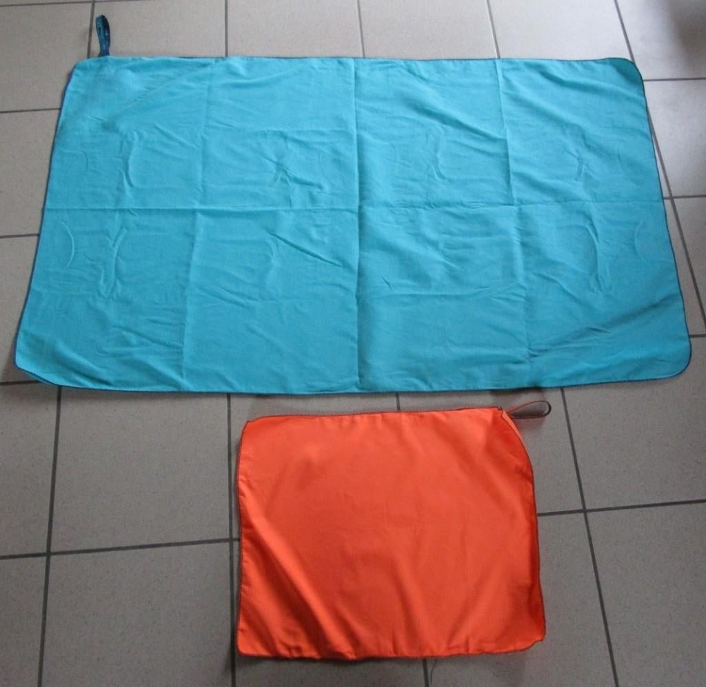 2 NABAIJI sneldrogende microvezel handdoeken /OPRUIM, Ophalen of Verzenden, Zo goed als nieuw, Overige kleuren, Handdoek