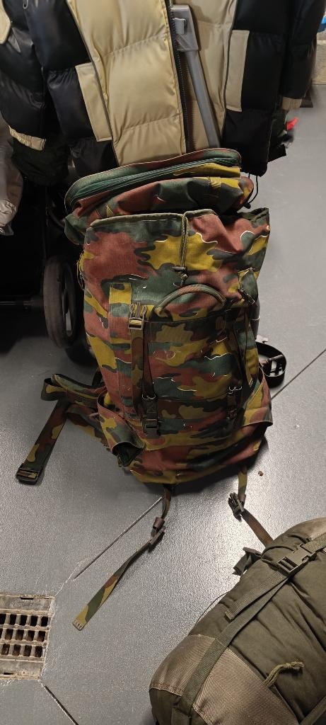 Sac à dos et sac couchage armée, Enlèvement, Comme neuf