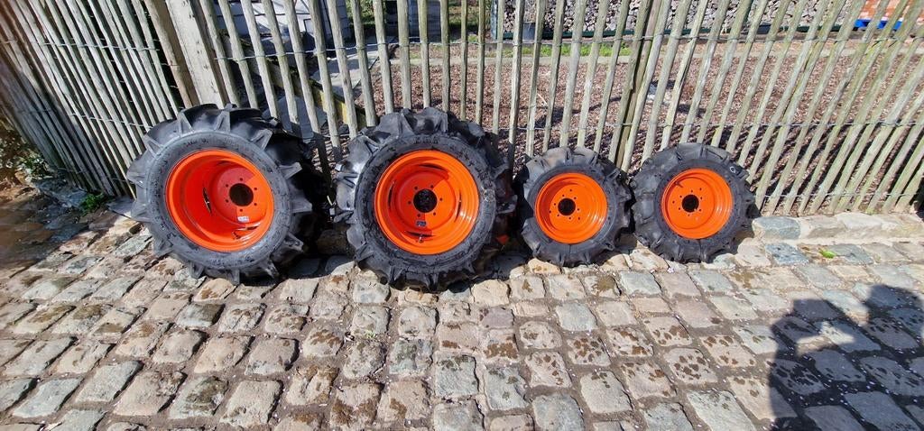Jeu de roues tracteur venant d'un Kubota B2230, Enlèvement