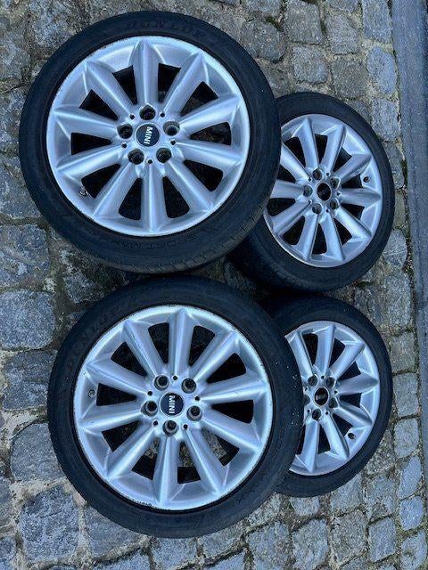 4 x Jante et pneu pour MINI 225/45r17.94w! SUPER occasion !!, Véhicule de tourisme, Pneus été, 17 pouces, Enlèvement