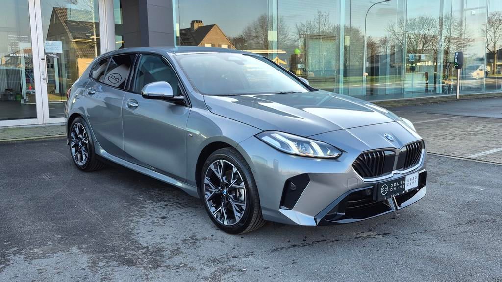 BMW 120 120i M Sport Automaat | Leder, Auto's, BMW, Gebruikt, Zwart, Leder, 5 zetels