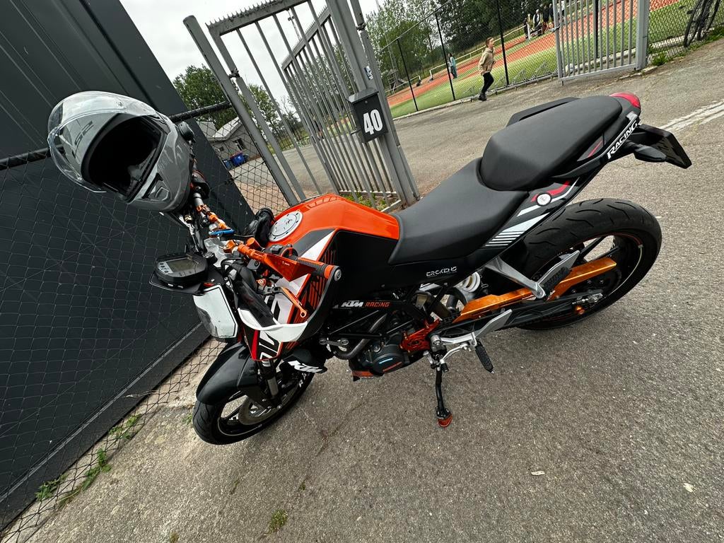Ktm duke 125cc, Motos, Permis Moto A1 minimum, Particulier, Contrôle de traction, Naked bike