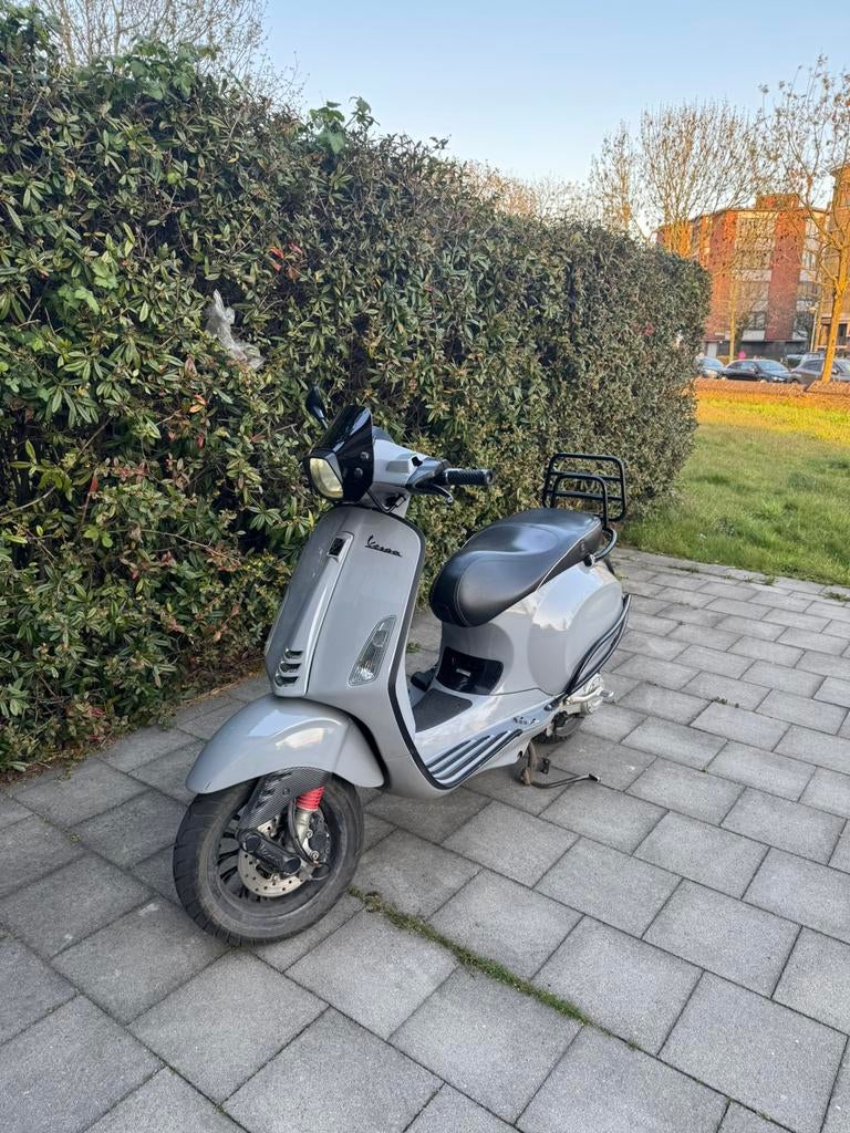 Vespa sprint 2017 A-klasse 50km/u, Fietsen en Brommers, Scooters | Vespa, Ophalen, Overige modellen, Klasse A (25 km/u), Zo goed als nieuw
