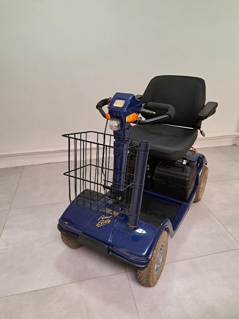 Trotinette, Divers, Voitures sans permis & Scooters pour invalides, Comme neuf, Sterling, 46 km ou plus, 16 km/h ou plus, Enlèvement