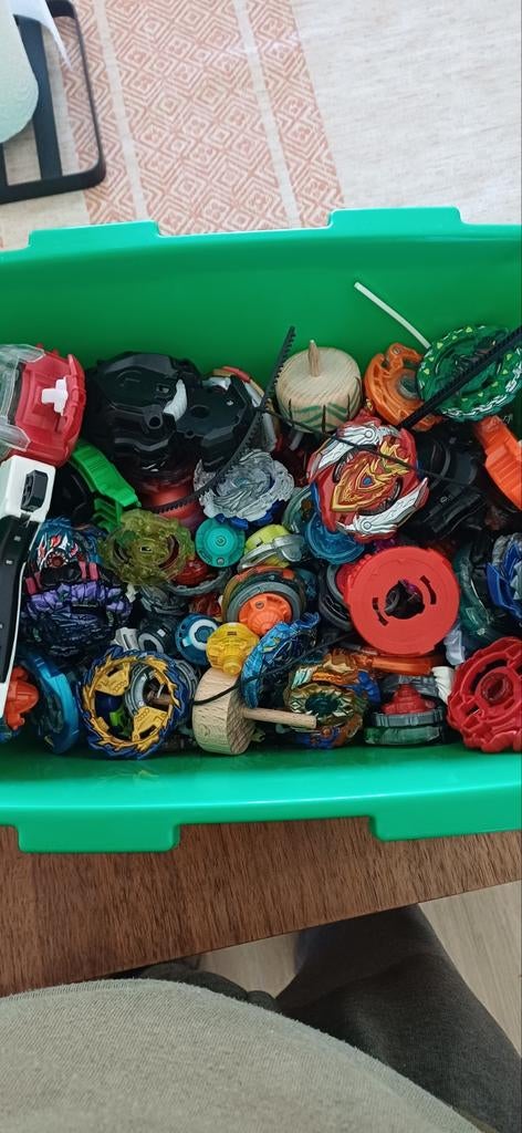 Beyblads turbo,evolution, Verzamelen, Flippo's, Ophalen of Verzenden