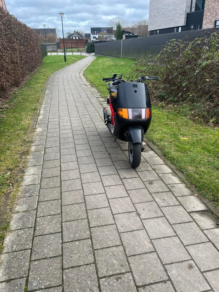Piaggio sfera ( zonder papieren ), Fietsen en Brommers, Ophalen