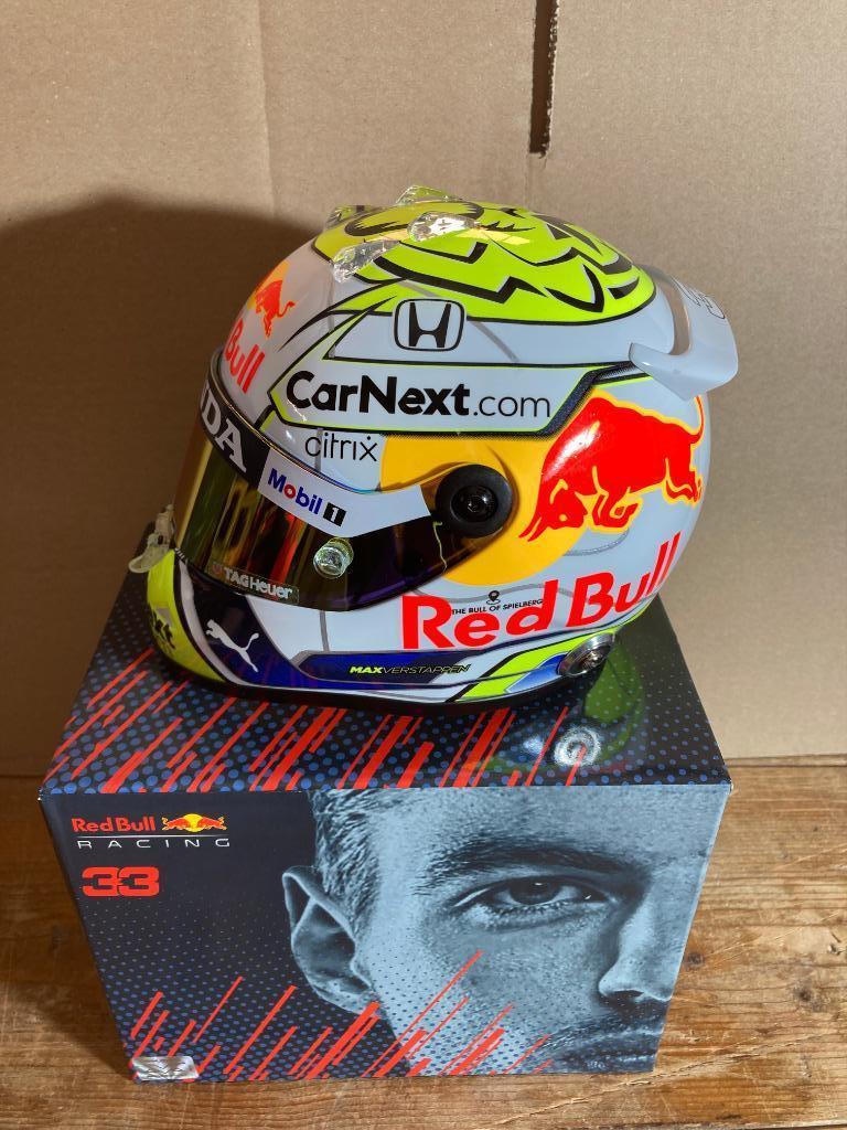 Max Verstappen 1:2 helm Oostenrijk 2021 Red Bull Racing, Verzamelen, Automerken, Motoren en Formule 1, Ophalen of Verzenden, Nieuw