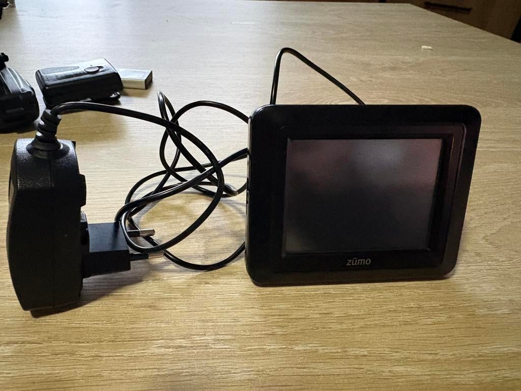 Garmin zumo 220, Autos : Divers, Navigation de voiture, Utilisé, Enlèvement ou Envoi