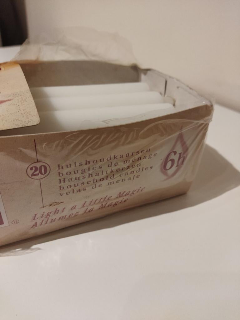 Bougie, Huis en Inrichting, Woonaccessoires | Kandelaars en Kaarsen, Nieuw, Kaars, Minder dan 25 cm, Overige materialen, Wit, Ophalen