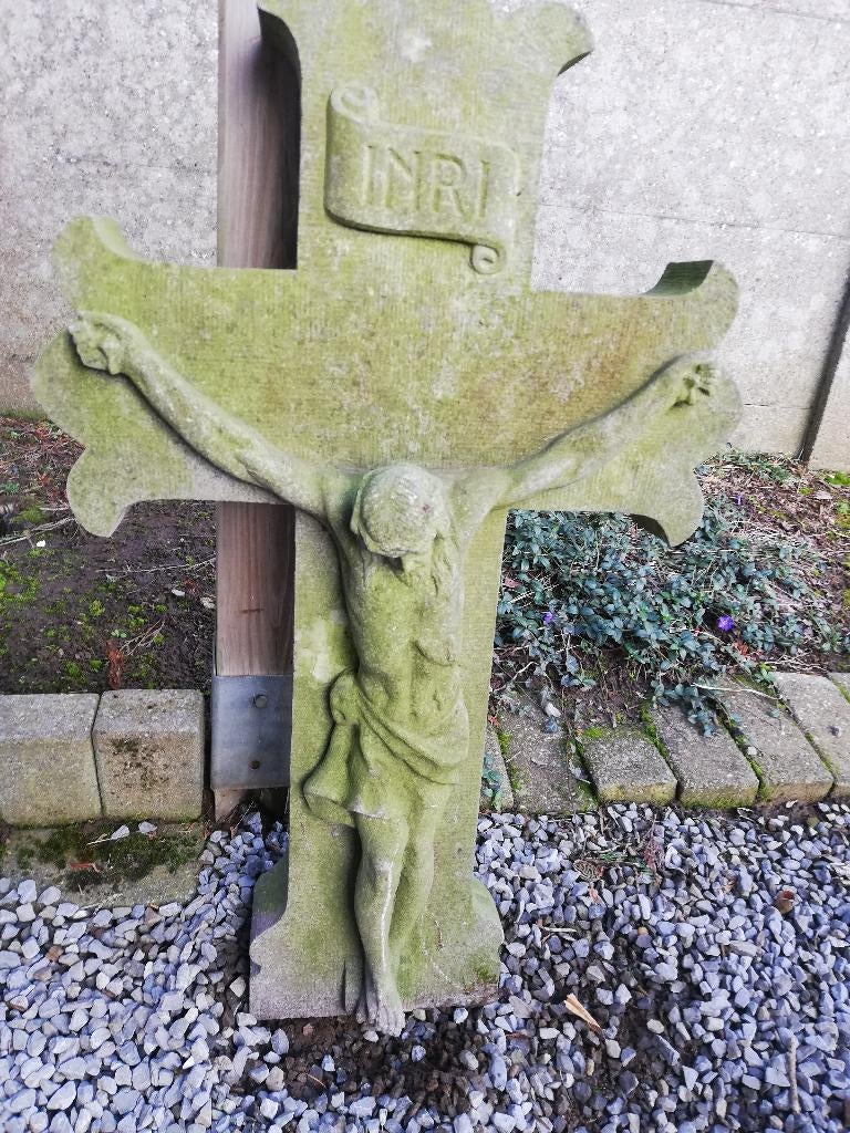 grafkruis met christus beeld, Antiek en Kunst, Antiek | Religieuze voorwerpen, Ophalen