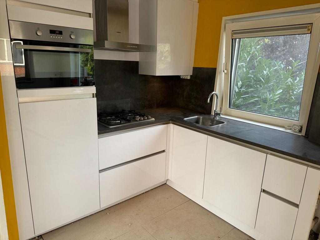 Cuisine d'angle blanche + équipement DÉMONTÉ, Enlèvement ou Envoi, Bois, Sans poignée, Blanc