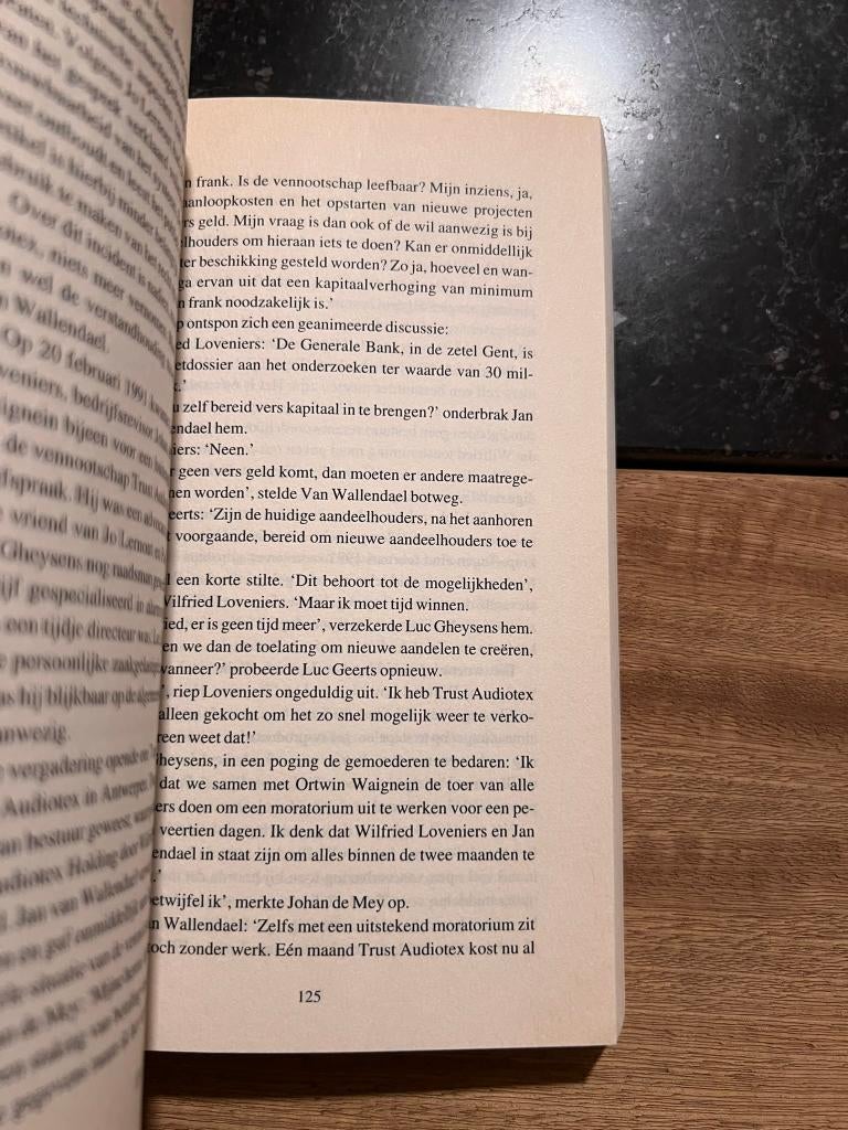 De spraakmakers, geldnood en groei aan de rand van de afgro, Enlèvement ou Envoi, Comme neuf, Société, Piet Depuydt