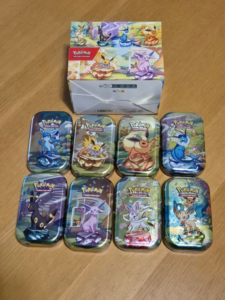 Display Pokemon mini tin évolutions Prismatiques ( vide ), Enlèvement ou Envoi, Comme neuf