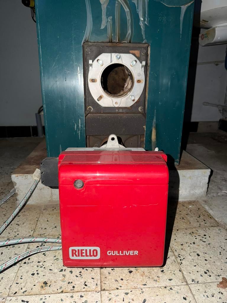 Oliebrander riello model gulliver, Ophalen, Gebruikt, Cv-ketel of Combi-ketel