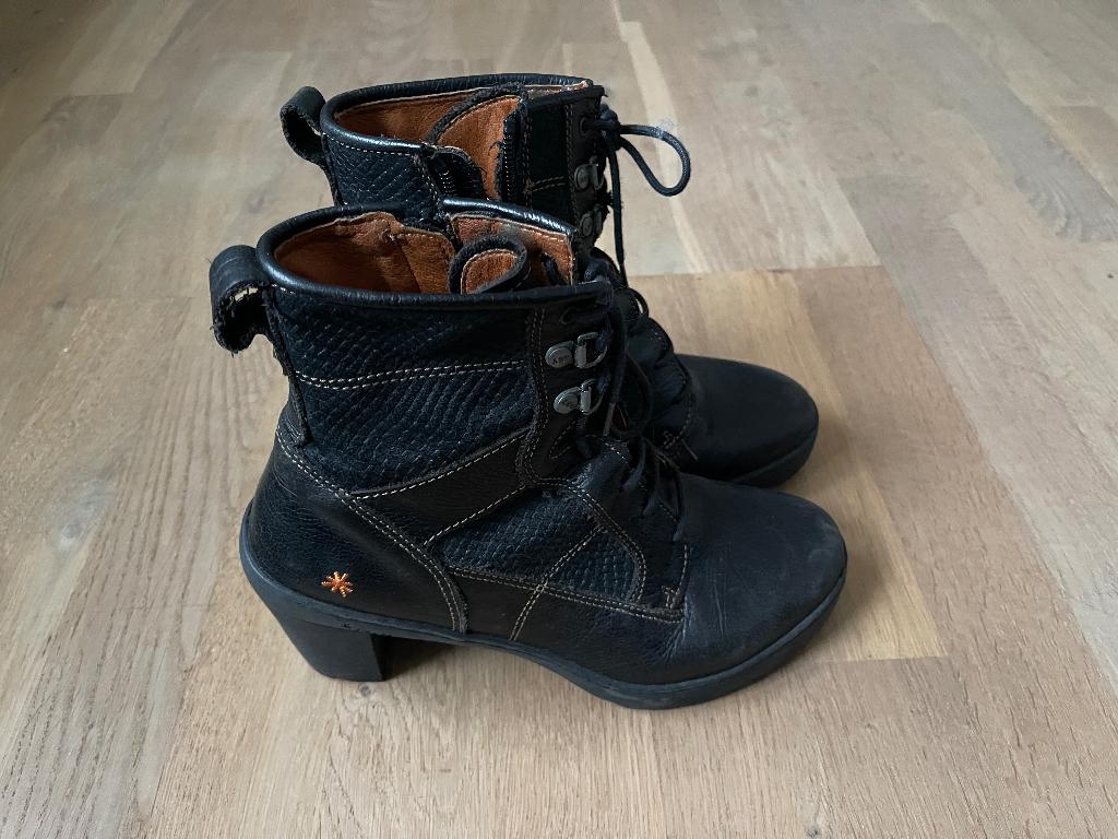 Art zwarte enkellaarsjes met hak M 39, Ophalen of Verzenden, Gedragen, Zwart