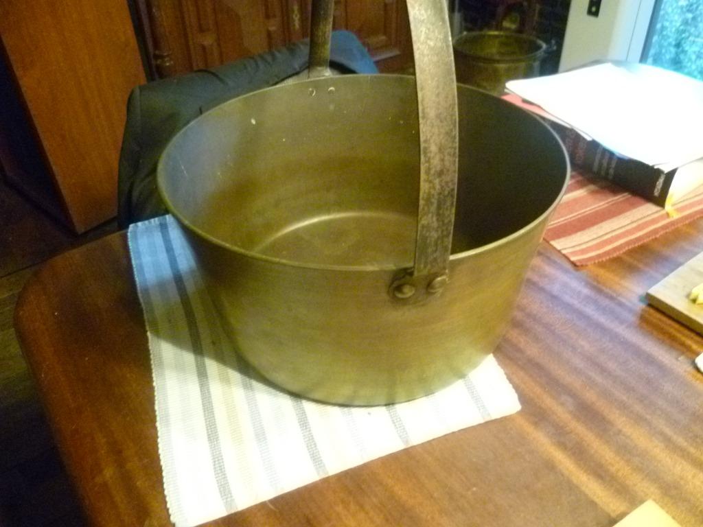 antiek bronzen heksen ketel, Enlèvement