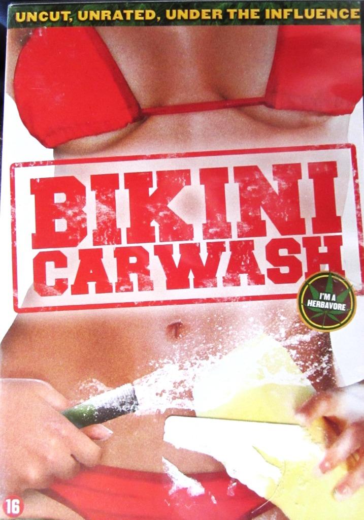 DVD KOMISCH- BIKINI CARWASH, Alle leeftijden, Ophalen of Verzenden, Zo goed als nieuw, Actiekomedie
