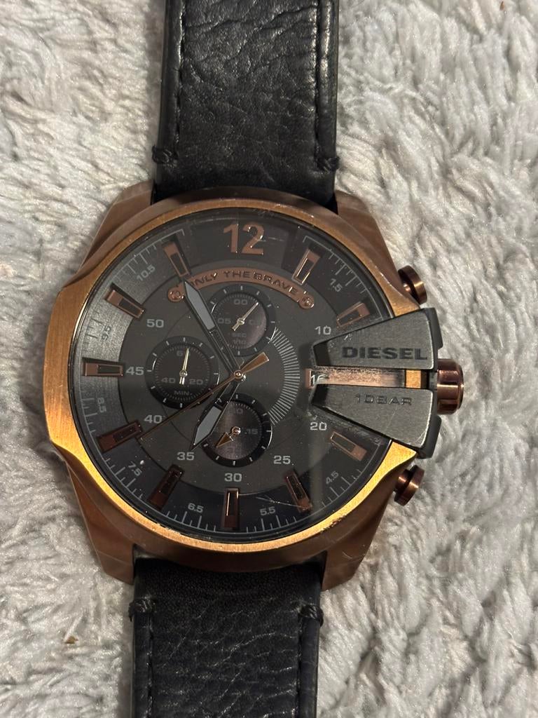 Montre Diesel pour homme, Bijoux, Sacs & Beauté, Montre-bracelet, Autres marques, Cuir, Enlèvement