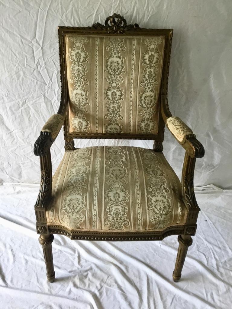Antieke Franse fauteuil in Louis XVI-stijl met vergulding, Antiek en Kunst, Antiek | Meubels | Stoelen en Sofa's, Ophalen