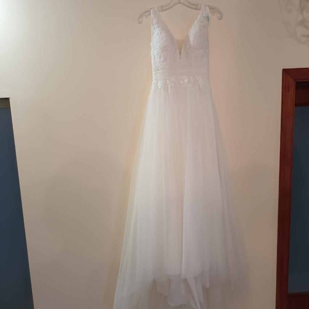 Magnifique robe de mariée récente, Vêtements | Femmes, Vêtements de mariage & Accessoires de mariage, Comme neuf, Robe de mariée