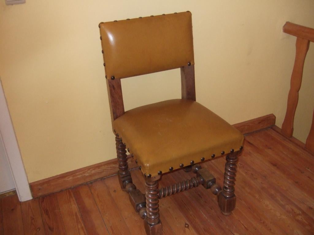 Chaise Louis XIII, Enlèvement