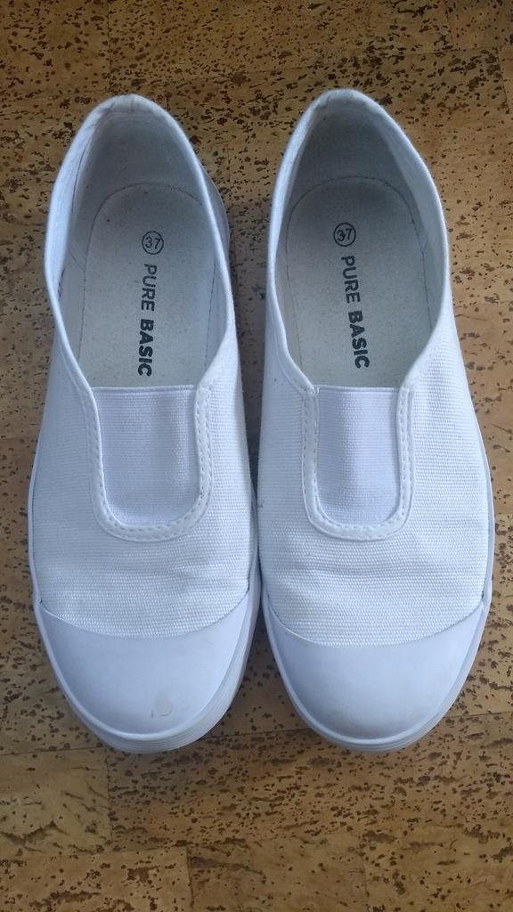 Chaussons/Pantoufles de gym taille 37, Enlèvement, Utilisé