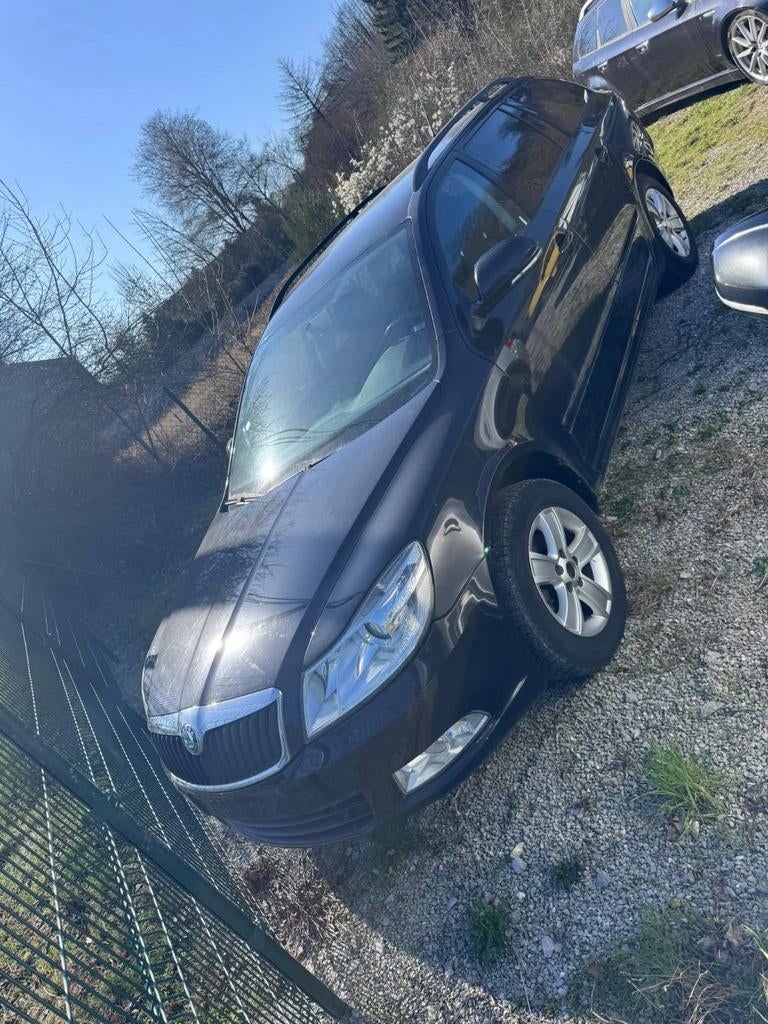 Skoda Octavia break 16tdi prix export marchand, Auto's, Voorwielaandrijving, Stof, Zwart, 4 cilinders