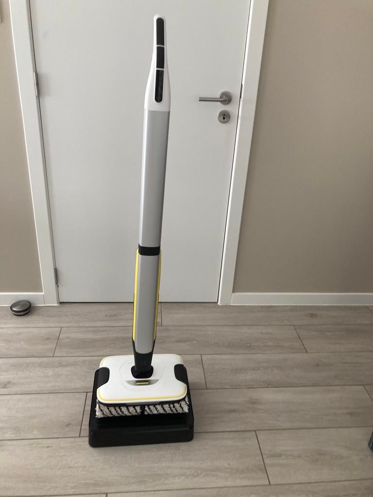 Draadloze dweil karcher fc70, Huis en Inrichting, Schoonmaakartikelen, Ophalen