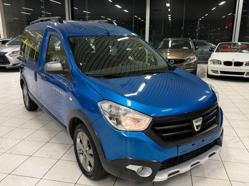 Dacia Dokker StepWay 1.2i 85kW Euro 6b jaar 2015 51.000 km, USB, Euro 6, Bedrijf, Handgeschakeld