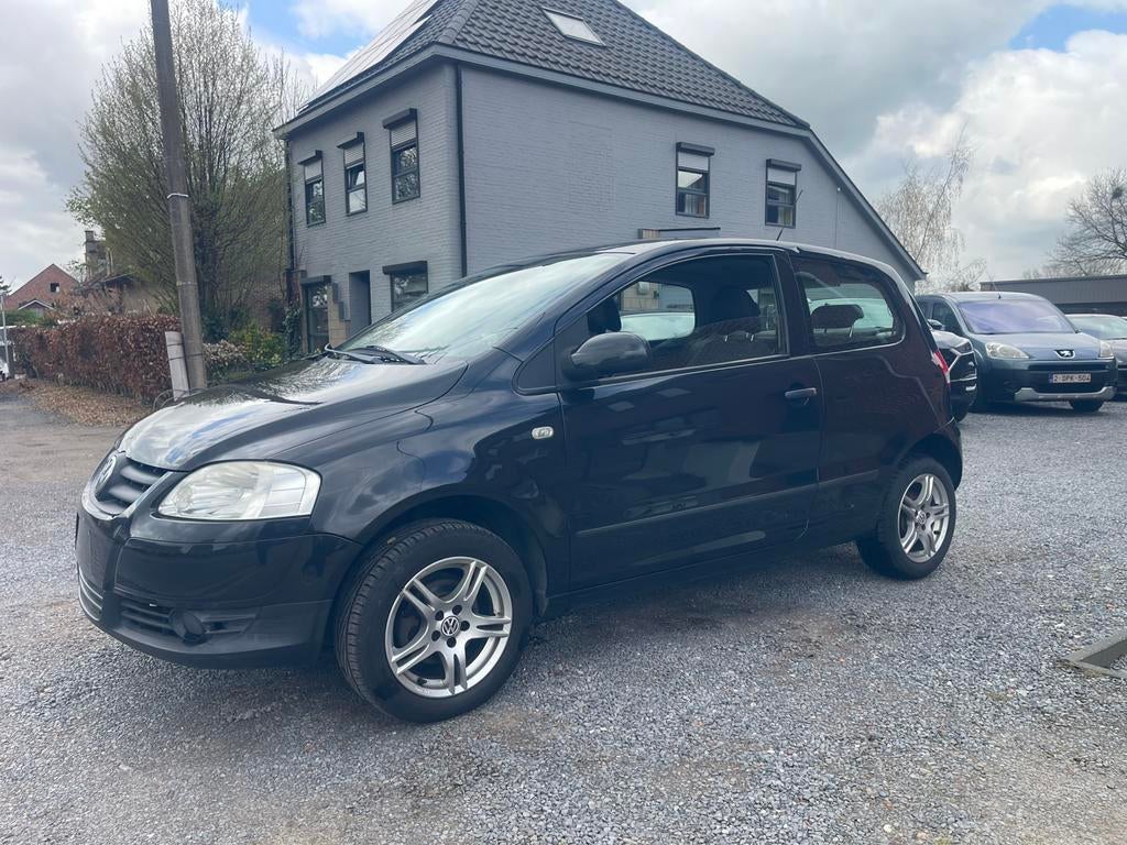 Volkswagen Fox 1.2i Essence, jantes en alu, 1er propriétaire, Autos, Volkswagen, Achat, 139 g/km, Boîte manuelle, Entretenue par le concessionnaire