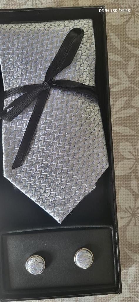 Coffret Pascal Morabito cravate en soie et boutons, Kleding | Heren, Stropdassen, Ophalen, Blauw