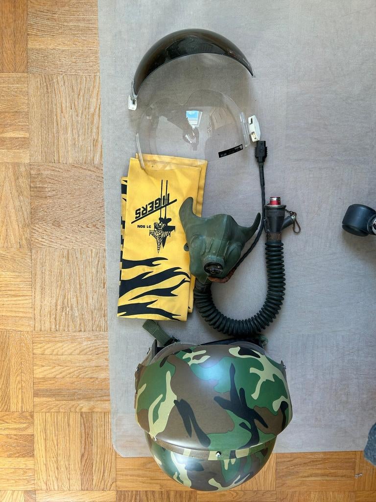 Verzameling luchtmachtspullen USAF + RAF, Verzamelen, Militaria | Algemeen, Ophalen of Verzenden, Luchtmacht, Helm of Baret